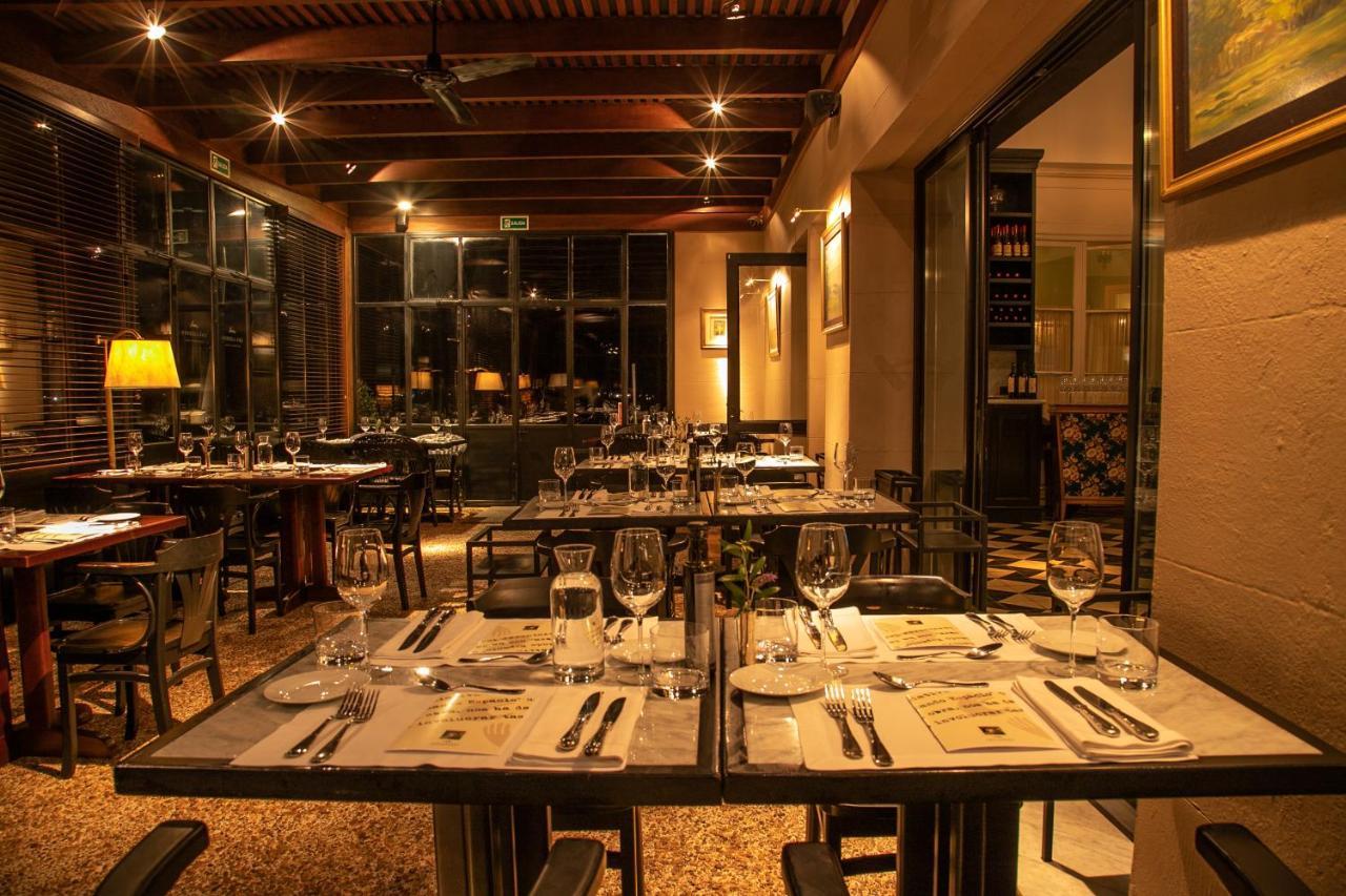 Las Liebres Restaurant & Hotel 콜로니아델사크라멘토 외부 사진
