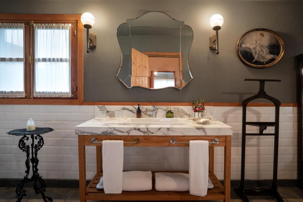 Las Liebres Restaurant & Hotel 콜로니아델사크라멘토 외부 사진